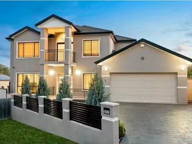 For Rent! 5 BR 9 Tennant Place, Edensor Park House for rent L.