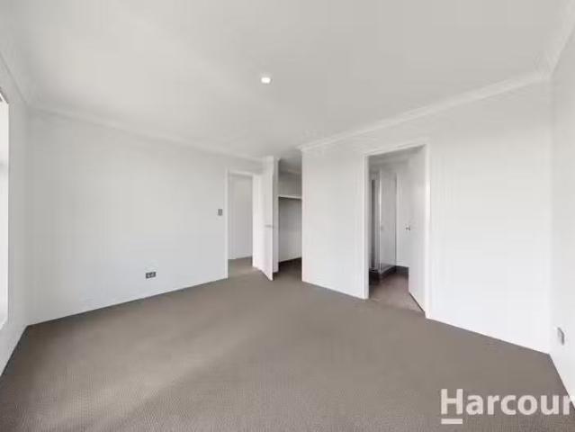 Rental! 5 Bridgewater Approach, YANCHEP, WA 6035 House for R.