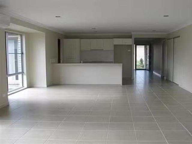 Unique 5 Dragon Avenue, Morayfield, QLD 4506