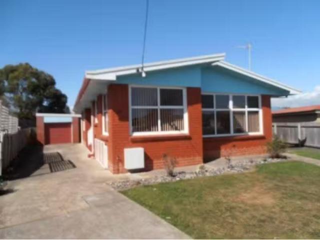 Just in! 5 Hampden Court, Devonport House for rent Listed by.