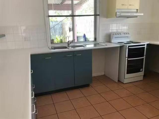Nice 5 School Road, Elimbah, QLD 4516