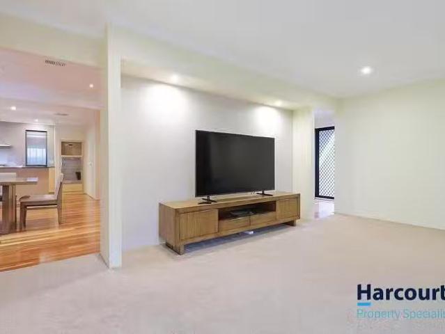 For Rent! 5 Sheringham Bend, Success, WA 6164