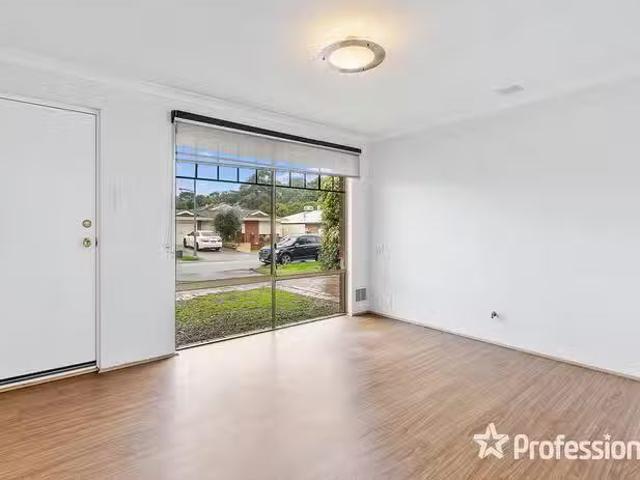 Just in! 5 The Mead, Kiara, WA 6054