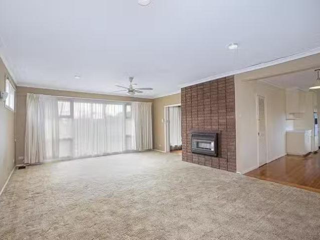 Cozy 5 Walpole Avenue, Belmont, VIC 3216
