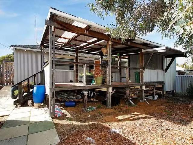 Charming 5 Weavell Street, Hamilton Hill, WA 6163