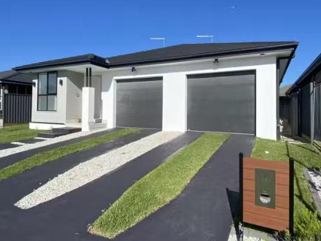 Unique 5a Mahoney Street, Lochinvar Townhouse for rent Listed.