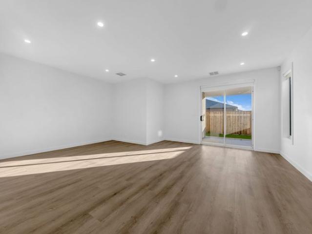 For Rent $600 Brand New Family Home at 41 Monakeeba Boulevard, Woodstock
