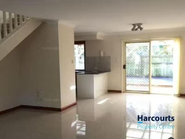 Cheap 6/10 Schumann Close, TINGALPA, QLD 4173 Townhouse for.