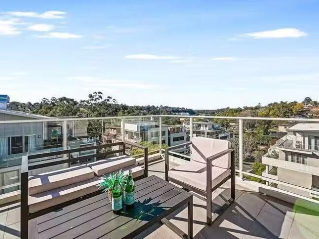 Cozy 61/5 15 Belair Close, Hornsby, NSW 2077
