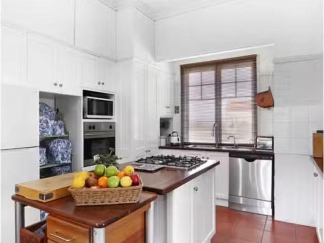 Cheap 62 Rusden Street, Armidale House for rent Listed by Arm.