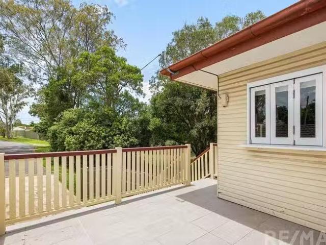 Unique 67 Bulgin Avenue, Wynnum West, QLD 4178