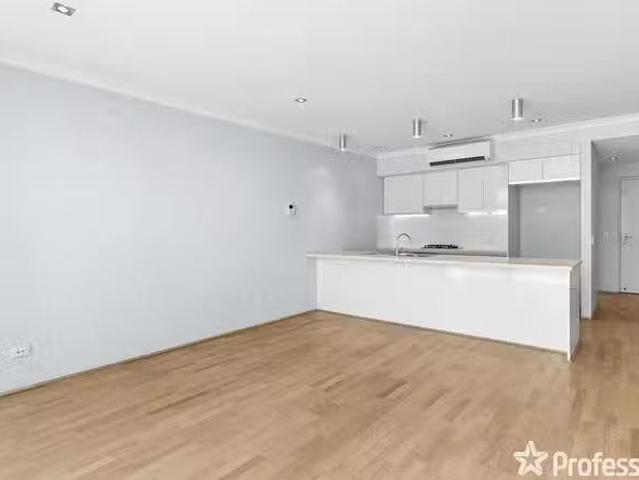 Deal! 6/7 College Corner, O'connor, WA 6163