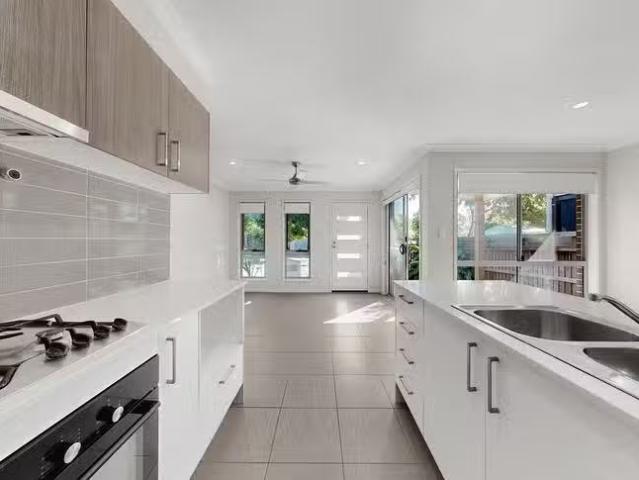 Cheap 64 Tasman Boulevard, Fitzgibbon, QLD 4018