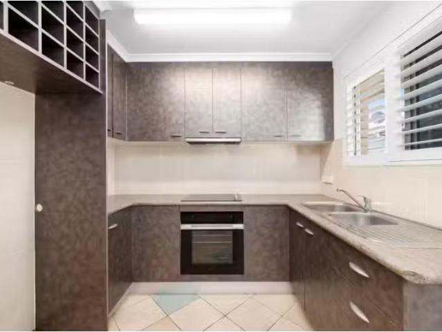 For Rent! 6/58 Douglas Street, Greenslopes Apartment for rent.