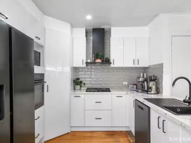 New 65 Misten Avenue, Altona North VIC 3025