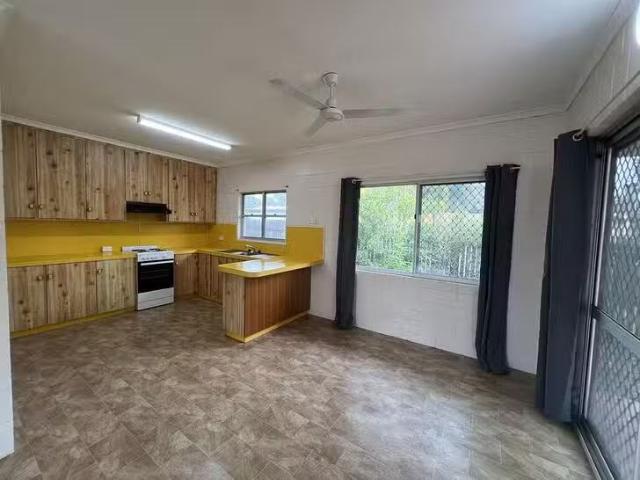 Charming 66 Waverley Street, Bucasia, QLD 4750