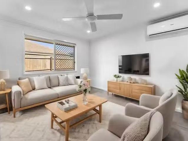 Unique 66 Regatta Circuit, Burpengary, QLD 4505