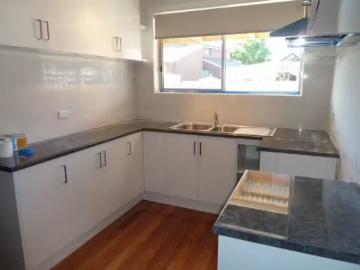 Cozy 66 Riviera Road, Avondale Heights VIC 3034