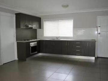 Charming 68 Gymea Crescent, Mannering Park House for rent Lis.