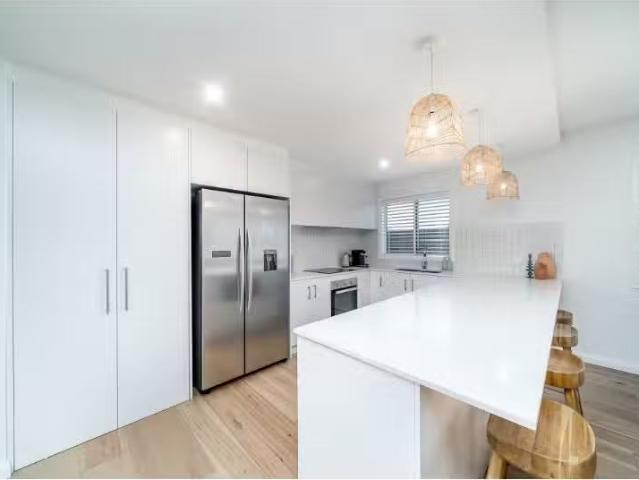 New 68 Shaw St, Wagga Wagga House for rent Listed by Marnie J.