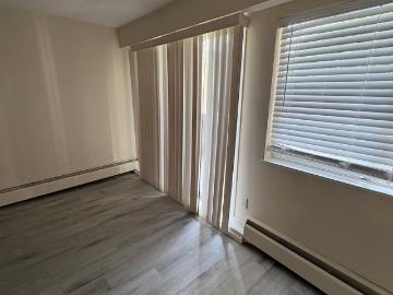 Greater Vancouver - Lift, Parking