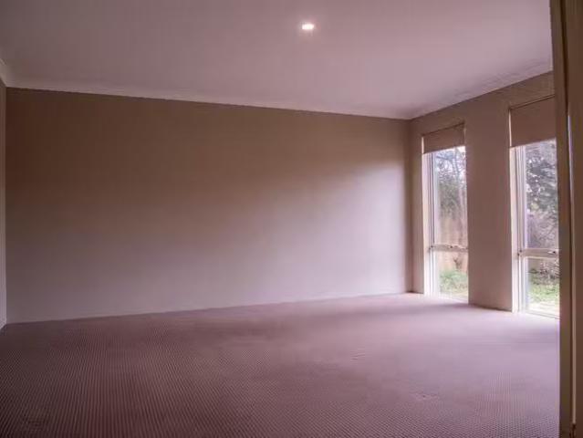 Just in! 6 Marius Gate, Yalyalup, WA 6280