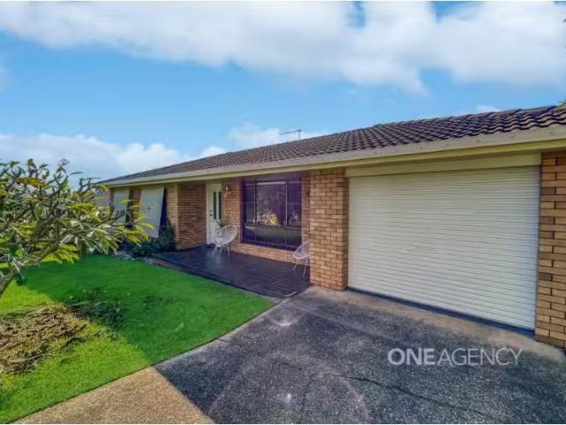 Unique 6 Mitchell Circuit, Port Macquarie House for rent List.