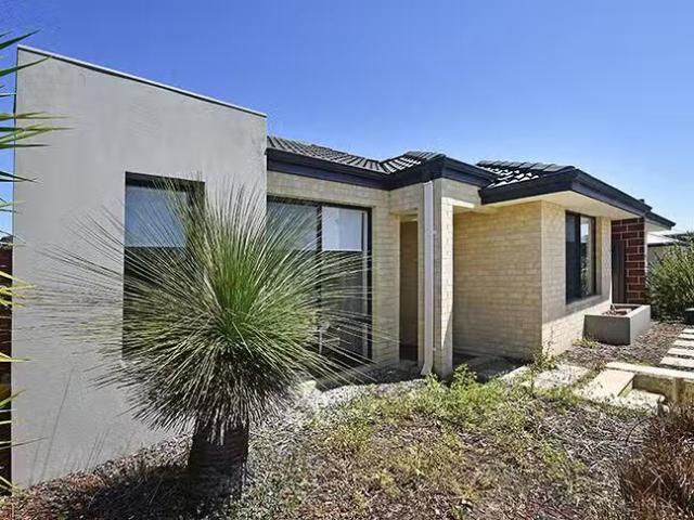 Nice 6 Athena Street, Aveley, WA 6069