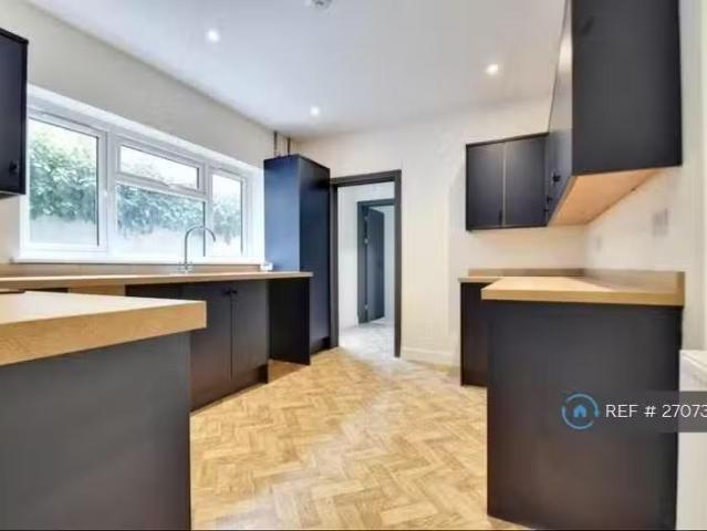 New 6 BA 1 bedroom house share for rent in Park Lane, Kiddermi.