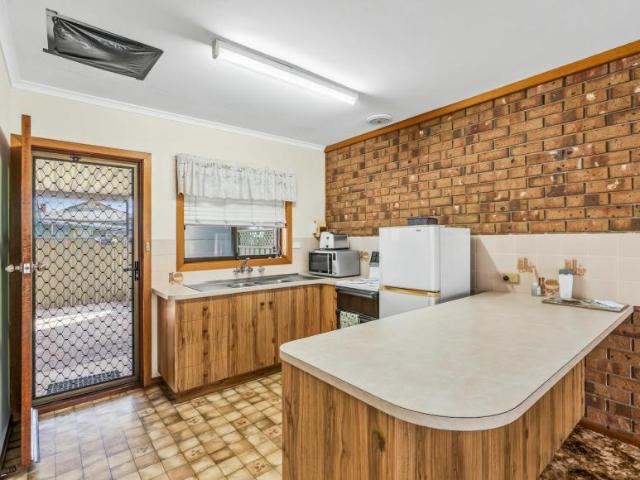 For Rent 6 Bedroom Apartment Renmark SA DS105933371