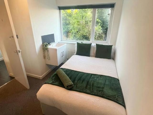 For Rent 6 Bedroom Apartment Stanmer Stanmer DS105685492