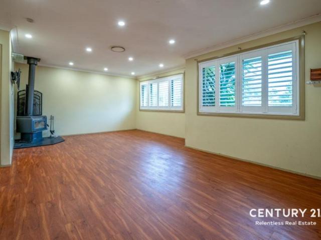 For Rent 6 Bedroom House Cambridge Park, DS105811503