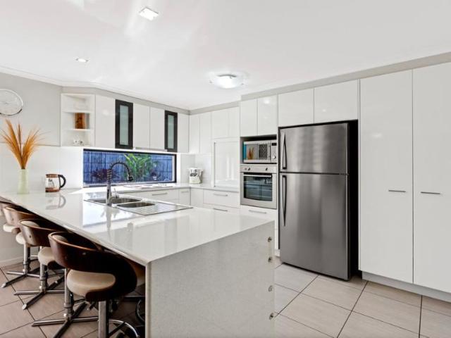 For Rent 6 Bedroom House Mountain Creek, DS103032332