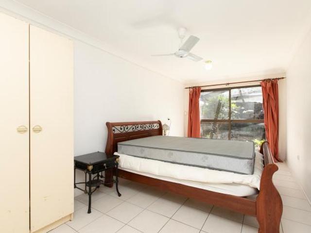 For Rent 6 Bedroom House NORTH MACLEAN QLD DLS83412274
