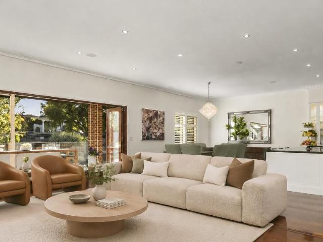 For Rent 6 Bedroom House Strathmore VIC DS105819850