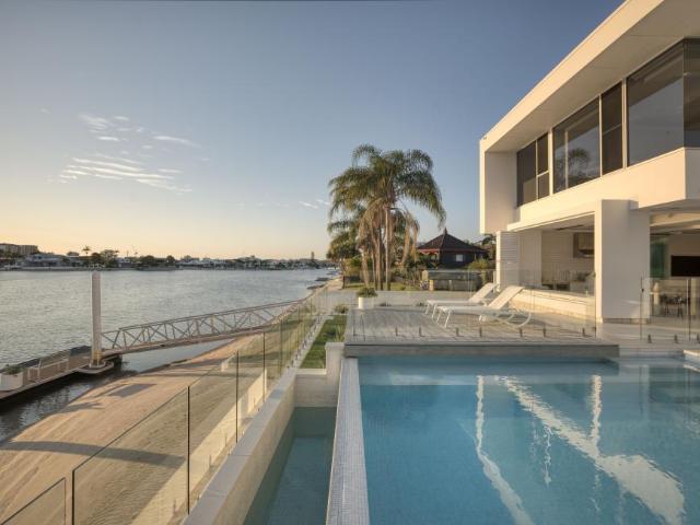 For Rent 6 Bedroom House Palm Beach QLD DS105237349