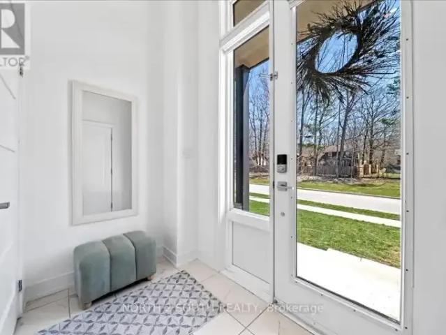 For Rent 6 Bedroom House Wasaga Beach ON DS103958859
