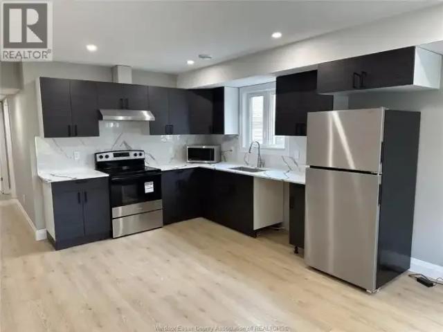 For Rent 6 Bedroom House Windsor ON DS103612040