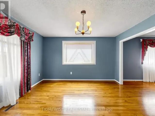 For Rent 6 Bedroom House Vaughan ON DS105378462
