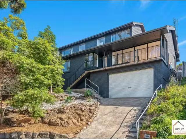Deal! 6 BR 24 Kelvin Road, Coniston House for rent Listed by.