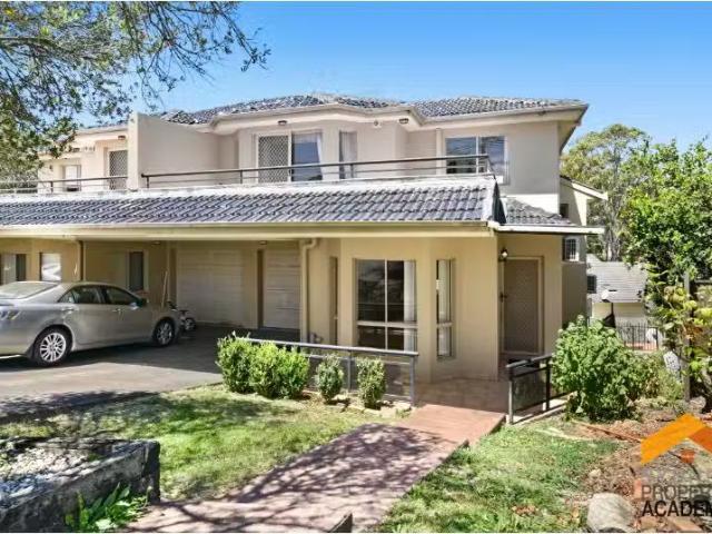 Nice 6 BR 30B Collins Cres, Yagoona House for rent Listed by.