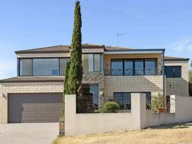 Just in! 6 BR 48 Mooring Crescent, OCEAN REEF, WA 6027 House.
