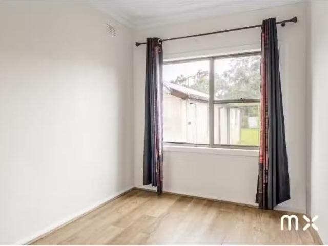 Cozy 6 Connaghan Avenue, East Corrimal House for rent Listed.