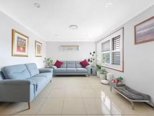 New 6 Francis Place, Currans Hill, NSW 2567