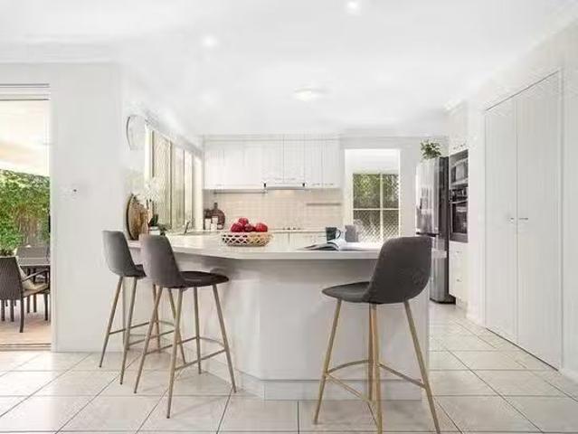 Cheap 6 Heritage Circuit, Springfield Lakes, QLD 4300