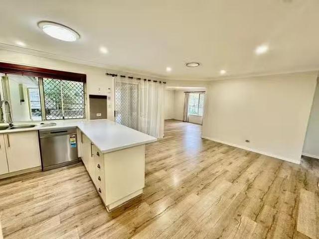 Cheap 6 Piper Place, Springfield Lakes, QLD 4300