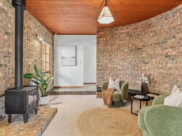 Unique 6 Stow Court, Highbury, SA 5089