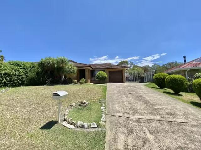 Rental! 6 Viscount Close, RABY House for rent Listed by Team.
