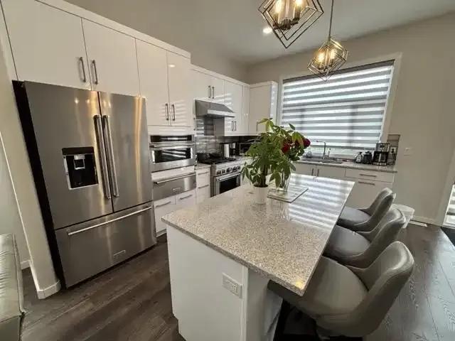 For Rent 6.5 Bedroom House Winnipeg MB DS105410701