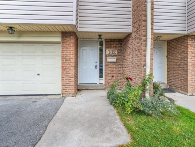 FOR RENT: 700 Osgoode Dr